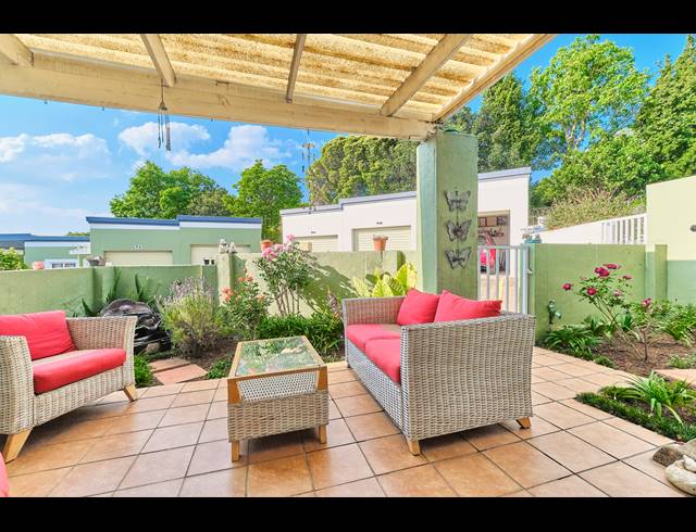 2 BEDROOM SIMPLEX RENTED IN PRESIDENT RIDGE